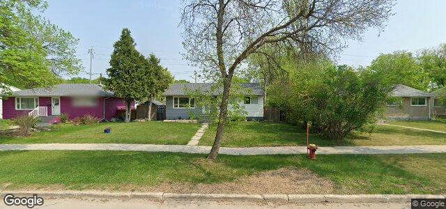 Larawan ng 880 Lindsay Street sa Winnipeg, Manitoba