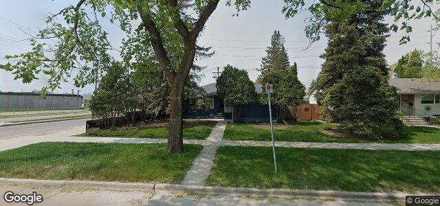 Photo of 915 Borebank Street in Winnipeg, Manitoba