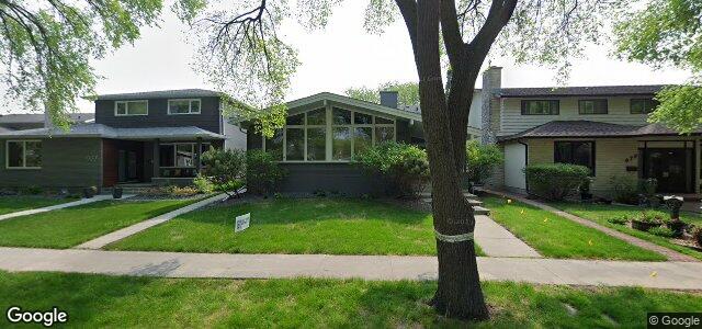 Photo of 983 Queenston Bay in Winnipeg, Manitoba