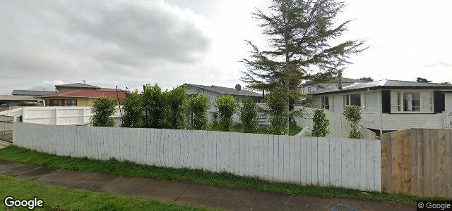 Photo of 124 Edgewater Drive in Winnipeg, Manitoba