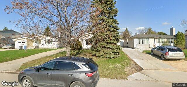 130 Edgemont Drive（加拿大曼尼托巴省温尼伯市）房屋照片