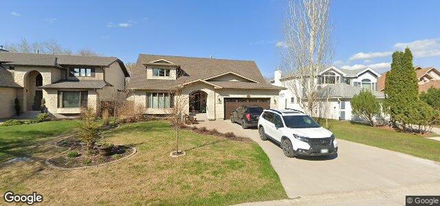 152 Newcombe Crescent（加拿大曼尼托巴省温尼伯市）房屋照片