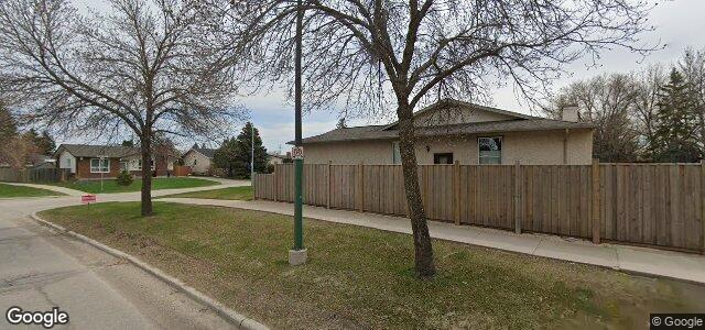 2 Lake Lawn Drive（加拿大曼尼托巴省温尼伯市）房屋照片