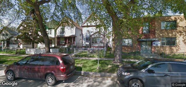 Larawan ng 696 Furby Street sa Winnipeg, Manitoba