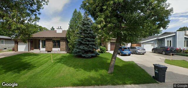 Photo of 104 High Point Drive in Winnipeg, Manitoba