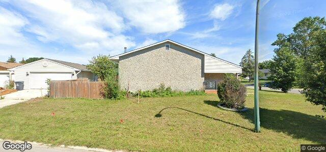 123 Sunny Hills Road（加拿大曼尼托巴省温尼伯市）房屋照片