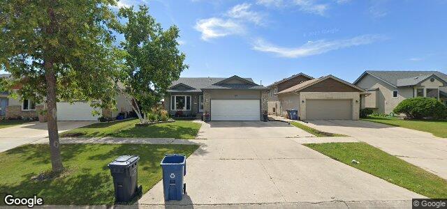 135 Alberhill Crescent（加拿大曼尼托巴省温尼伯市）房屋照片