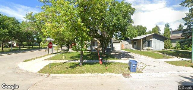 4 St Moritz Road（加拿大曼尼托巴省温尼伯市）房屋照片