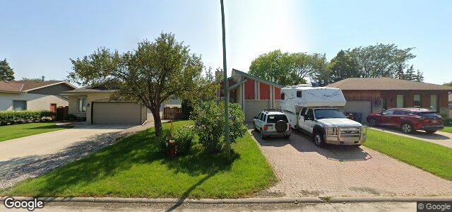 Photo of 136 Kirlystone Way in Winnipeg, Manitoba