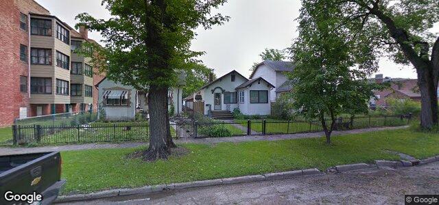 Larawan ng 223 Machray Avenue sa Winnipeg, Manitoba