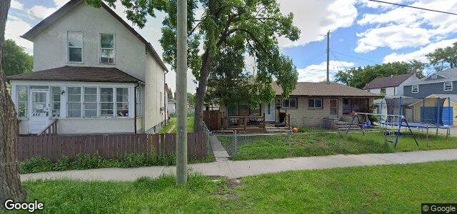 Photo of 453 Aikins Street in Winnipeg, Manitoba