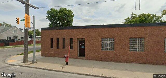 808 St Matthews Avenue（加拿大曼尼托巴省温尼伯市）房屋照片