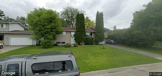 44 Amarynth Crescent（加拿大曼尼托巴省温尼伯市）房屋照片