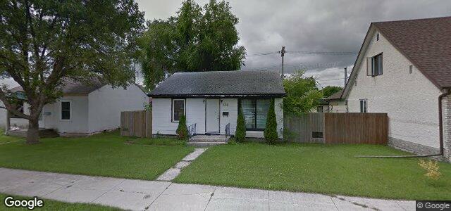 Photo of 638 Harbison Avenue E in Winnipeg, Manitoba