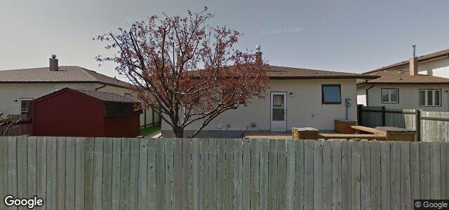 Larawan ng 118 Meredith Bay sa Winnipeg, Manitoba