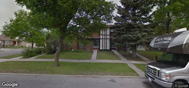Larawan ng 1202 Diplomat Drive sa Winnipeg, Manitoba