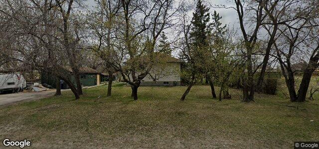 Photo of 2401 Ferrier Street in Winnipeg, Manitoba