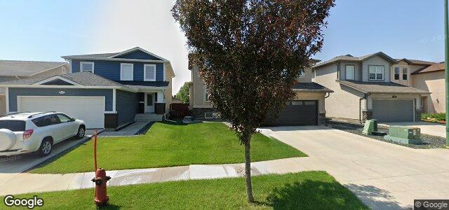 Photo of 516 Templeton Avenue in Winnipeg, Manitoba