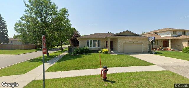 Larawan ng 586 Templeton Avenue sa Winnipeg, Manitoba