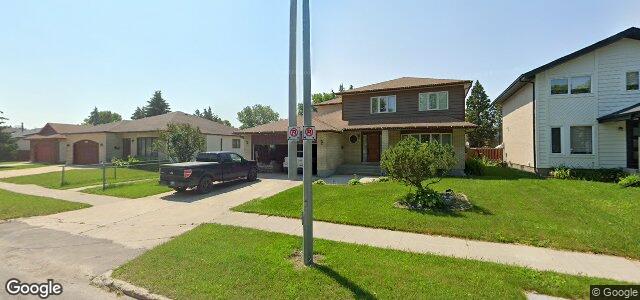 Photo of 644 Templeton Avenue in Winnipeg, Manitoba