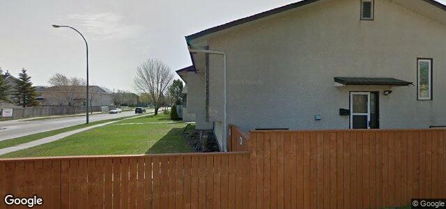 Larawan ng 888 Templeton Avenue sa Winnipeg, Manitoba