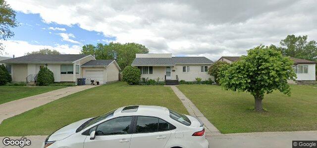 110 Manorview Close（加拿大曼尼托巴省温尼伯市）房屋照片