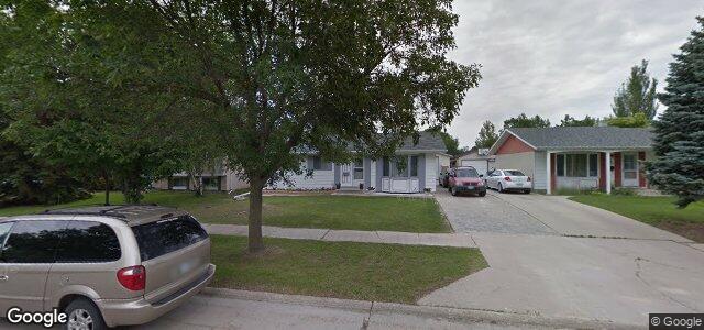 27 Playgreen Crescent（加拿大曼尼托巴省温尼伯市）房屋照片