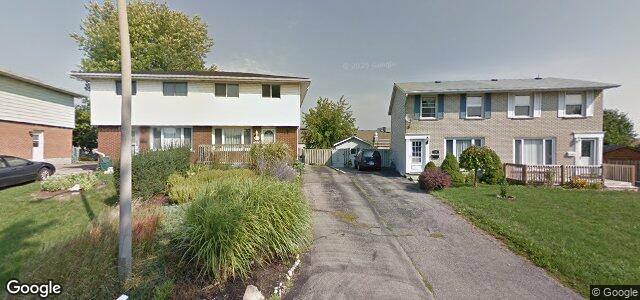 31 Roberts Crescent（加拿大曼尼托巴省温尼伯市）房屋照片