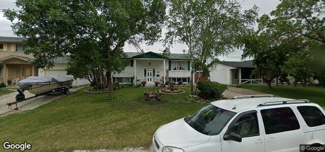 35 Magenta Crescent（加拿大曼尼托巴省温尼伯市）房屋照片