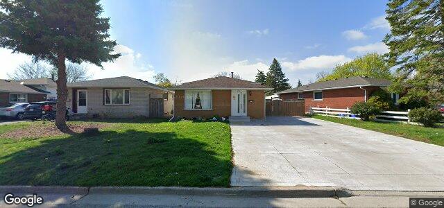 74 Roberts Crescent（加拿大曼尼托巴省温尼伯市）房屋照片