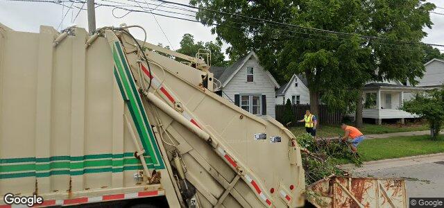 Larawan ng 221 Webster Avenue sa Winnipeg, Manitoba