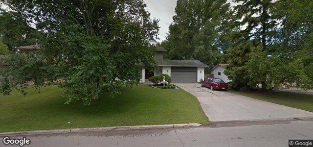 Larawan ng 326 Edgeland Boulevard sa Winnipeg, Manitoba