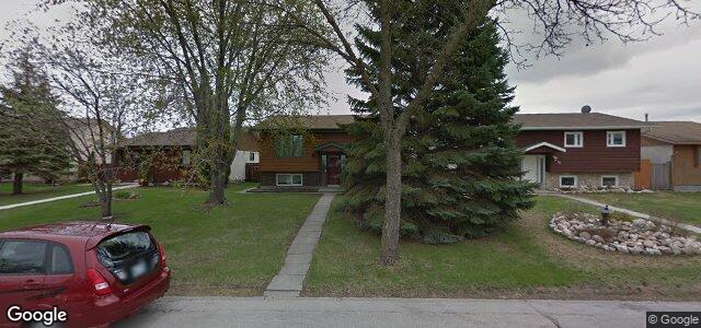 15 Greenhoven Crescent（加拿大曼尼托巴省温尼伯市）房屋照片