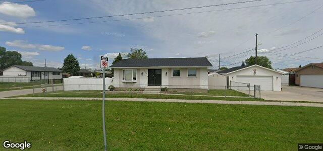 Larawan ng 1885 Selkirk Avenue sa Winnipeg, Manitoba