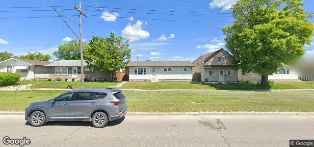 Larawan ng 1993 Selkirk Avenue sa Winnipeg, Manitoba