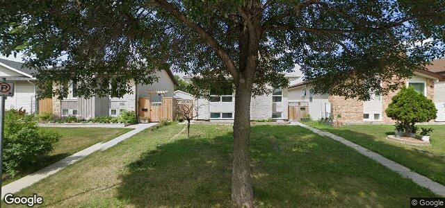 Larawan ng 235 Weitzel Street sa Winnipeg, Manitoba