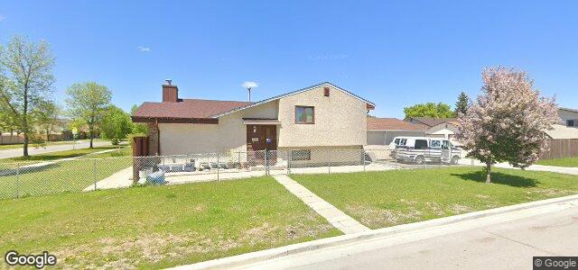2379 Burrows Avenue（加拿大曼尼托巴省温尼伯市）房屋照片