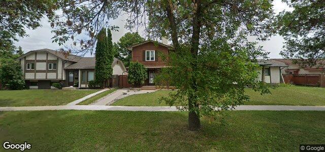 2435 Burrows Avenue（加拿大曼尼托巴省温尼伯市）房屋照片