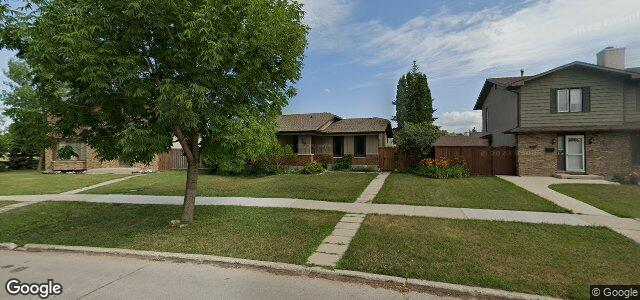 326 Egesz Street（加拿大曼尼托巴省温尼伯市）房屋照片