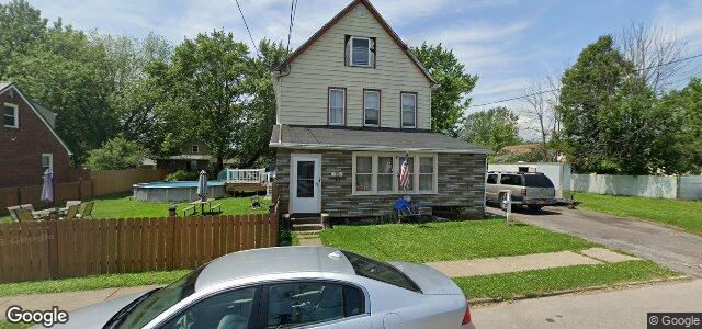 Photo of 35 Mitchell Place in Winnipeg, Manitoba