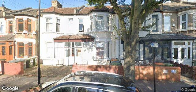 Larawan ng 65 Lucas Avenue sa Winnipeg, Manitoba