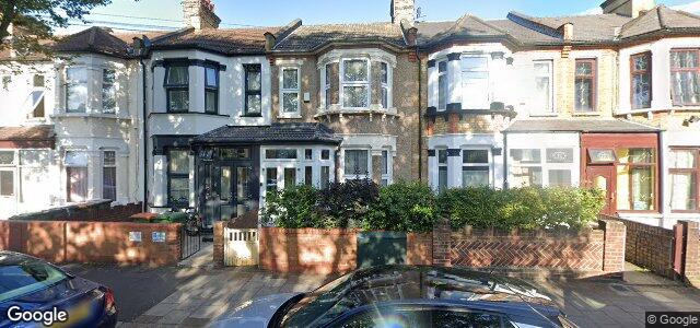 Larawan ng 69 Lucas Avenue sa Winnipeg, Manitoba