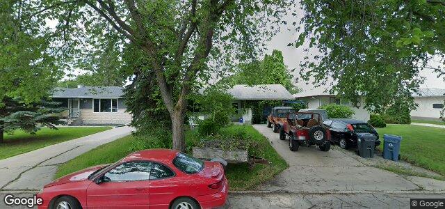 10 Dampsy Crescent（加拿大曼尼托巴省温尼伯市）房屋照片