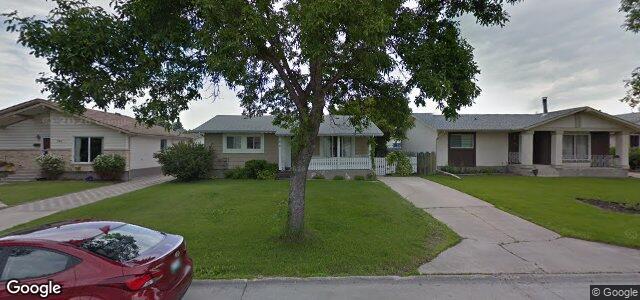 102 Stacey Bay（加拿大曼尼托巴省温尼伯市）房屋照片