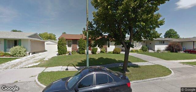 121 Tu-Pelo Avenue（加拿大曼尼托巴省温尼伯市）房屋照片