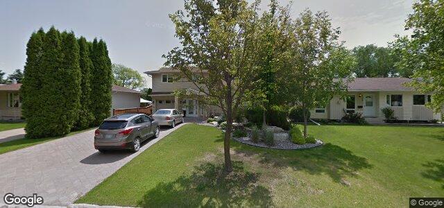 135 Amelia Crescent（加拿大曼尼托巴省温尼伯市）房屋照片