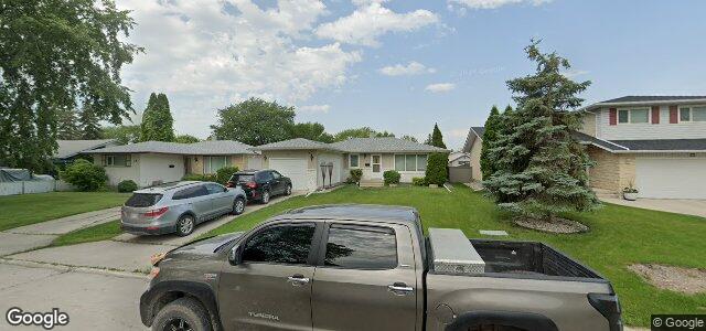 18 Dampsy Crescent（加拿大曼尼托巴省温尼伯市）房屋照片