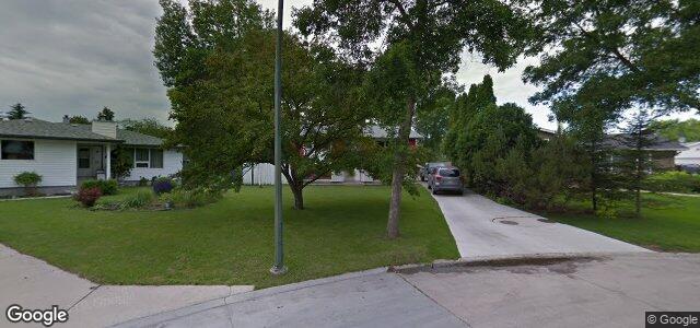 18 Merrill Crescent（加拿大曼尼托巴省温尼伯市）房屋照片