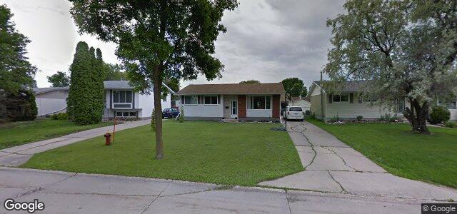 30 Merrill Crescent（加拿大曼尼托巴省温尼伯市）房屋照片