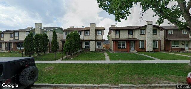 1015 Chancellor Drive（加拿大曼尼托巴省温尼伯市）房屋照片